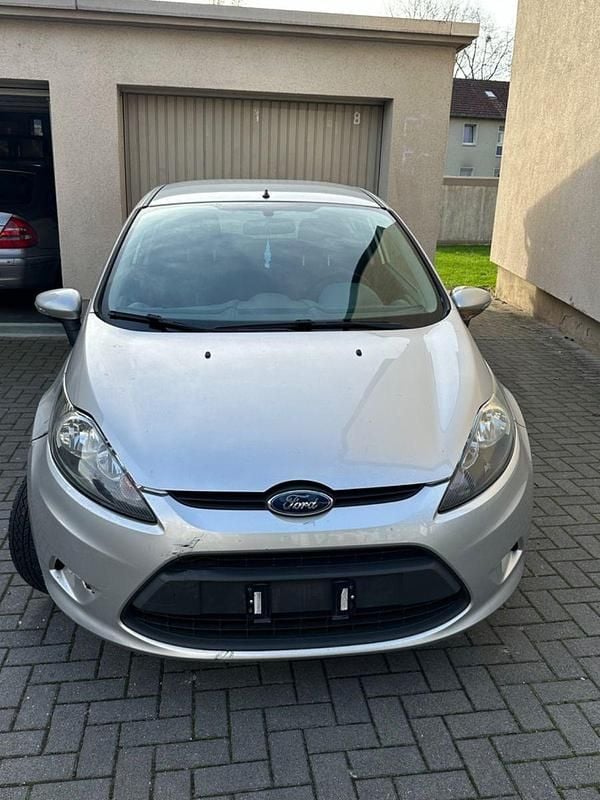 Silber Gebraucht 2008 Ford Fiesta Ambiente Limousine | 1.800 € (Guter Preis) - Bild 1/4