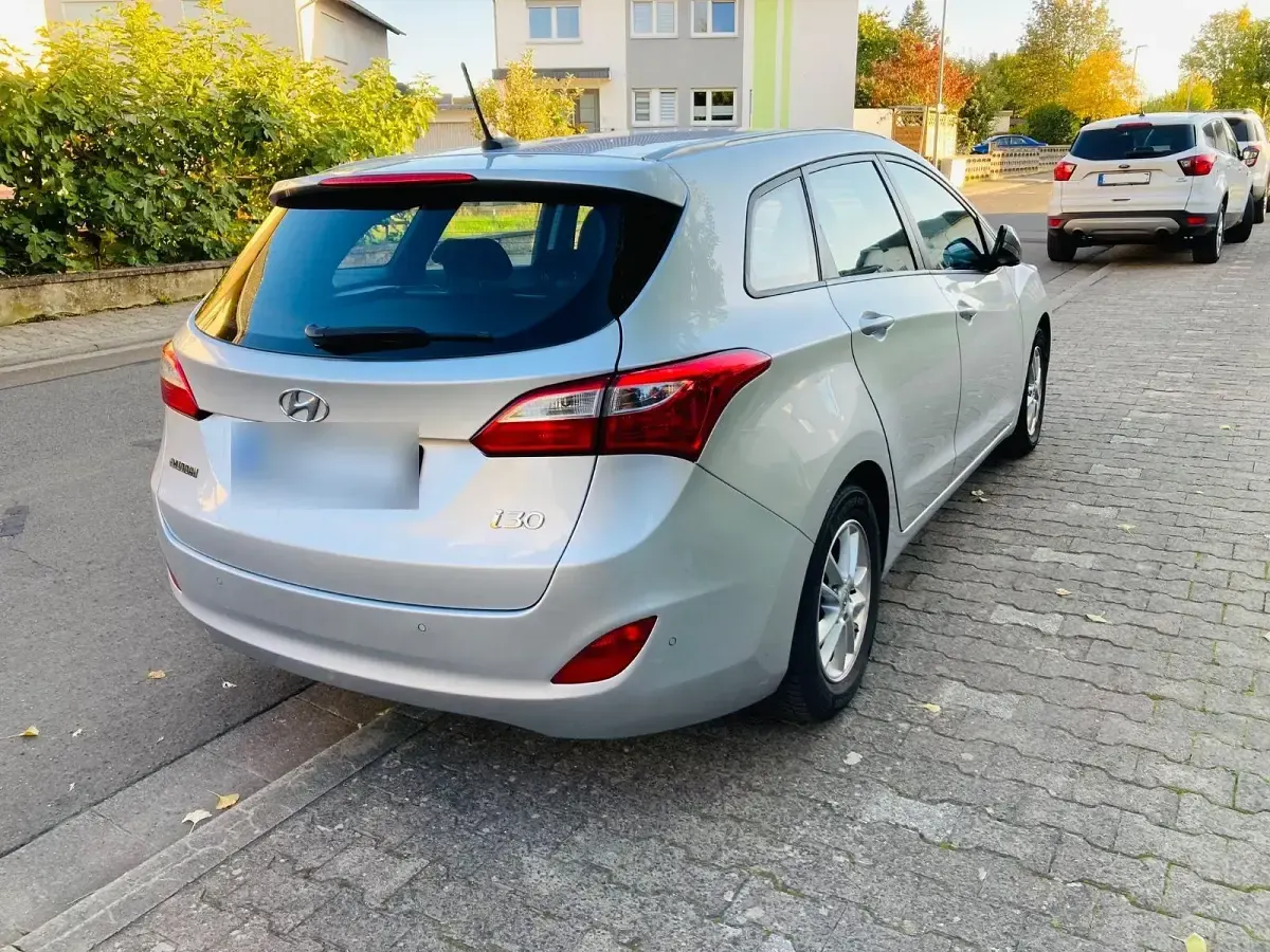 Second-hand Hyundai i30 Style 110 CP (80 kW) 2015 Argintiu Break