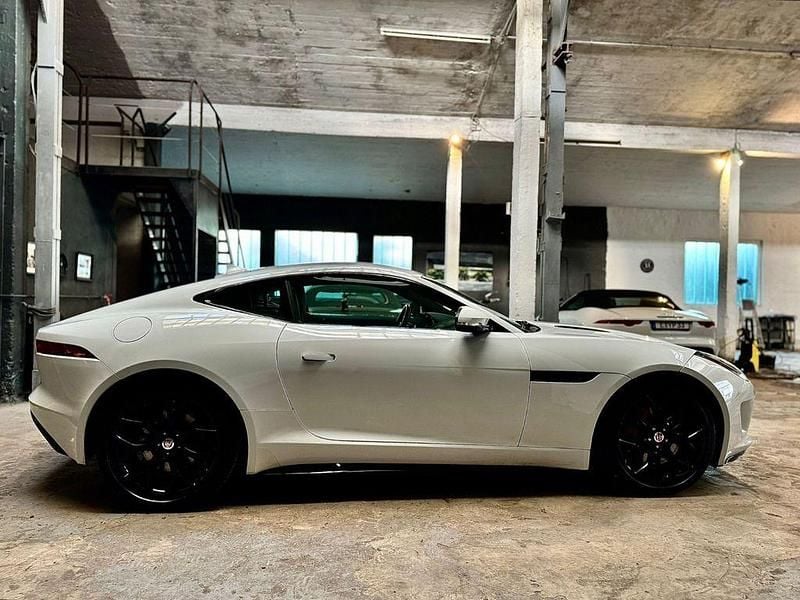 Second-hand Jaguar F-Type 340 CP (250 kW) 2017 Alb Coupe