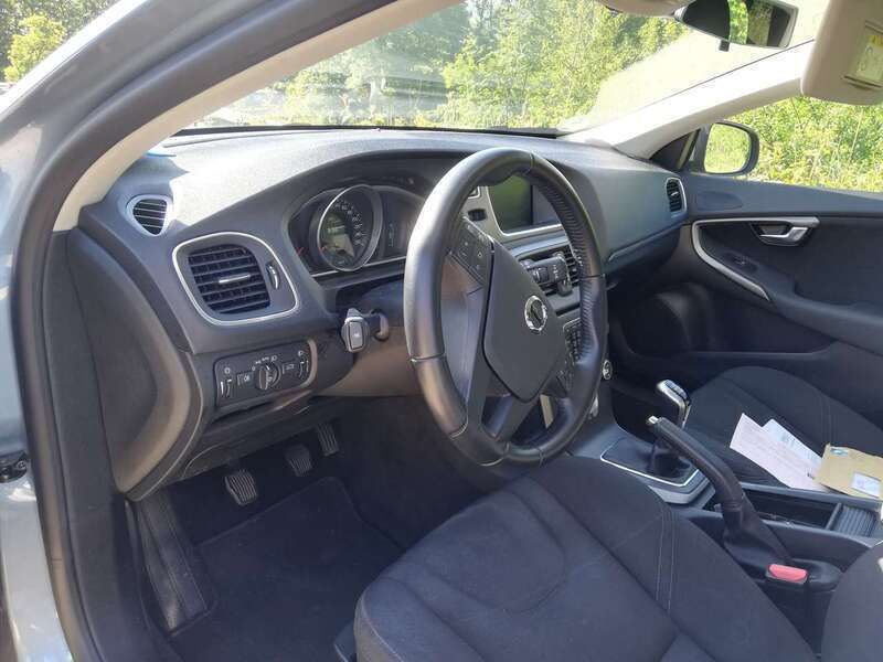 Gebraucht 2016 Volvo V40 Kombi | 14.300 € (Fairer Preis) - Bild 1/4