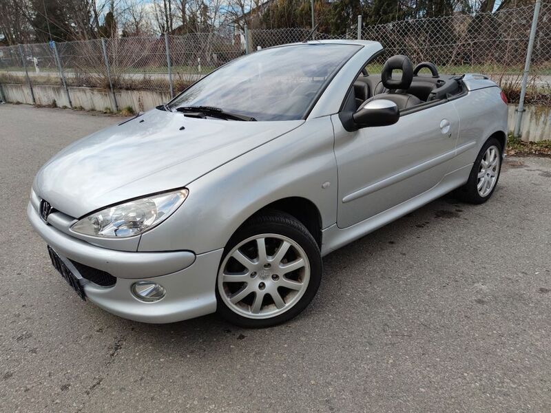 Grau Gebraucht 2003 Peugeot 206 CC Cabrio | 2.555 € (Fairer Preis) - Bild 1/4