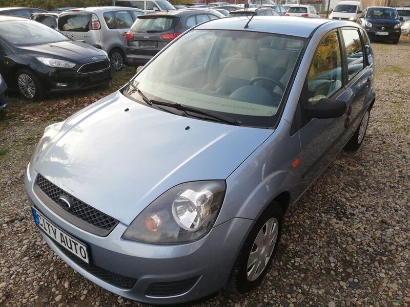 Gebraucht Ford Fiesta Fun X 69 PS (50 kW) 2007 Blau Kleinwagen