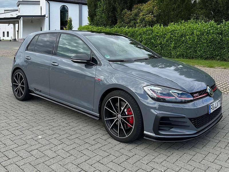 Grau Gebraucht 2019 VW Golf VII GTI Limousine | 28.990 € (Fairer Preis) - Bild 1/4