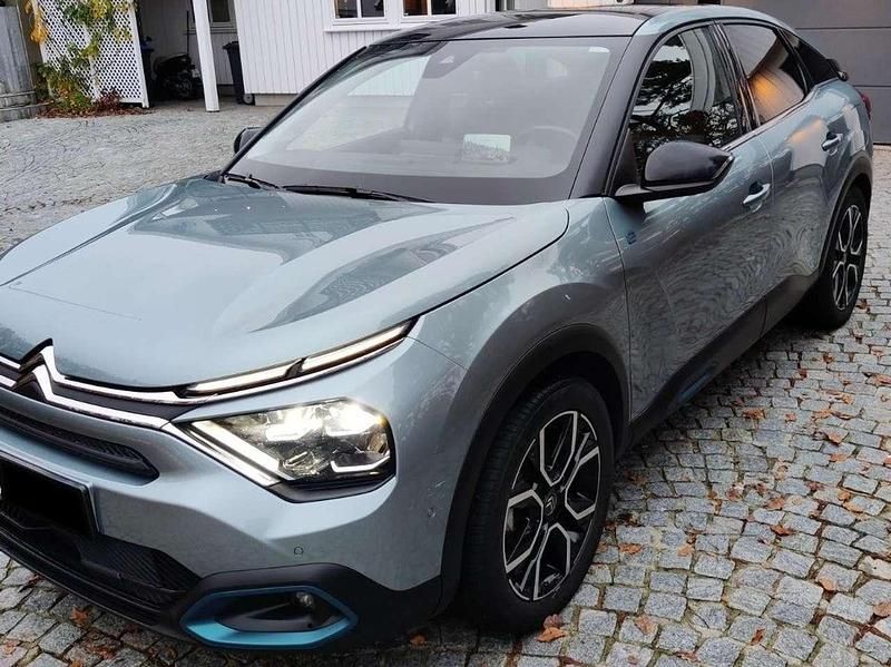Gebraucht Citroën e-C4 Shine 100 kW (136 PS) 2021 Blau Kleinwagen