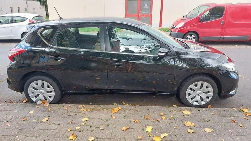 Gebraucht Nissan Pulsar Visia 116 PS (85 kW) 2015 Schwarz Limousine