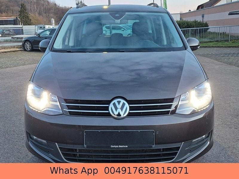 Gebraucht VW Sharan 150 PS (110 kW) 2020 Braun Van / Kleinbus