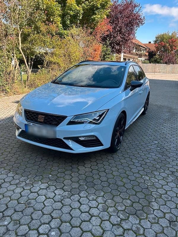 Grau Gebraucht 2020 Cupra Leon Kombi | 23.750 € (Guter Preis) - Bild 1/4