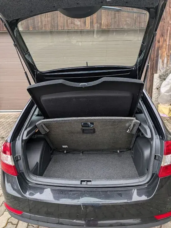 Gebraucht Skoda Rapid Drive 90 PS (66 kW) 2015 Schwarz Kleinwagen