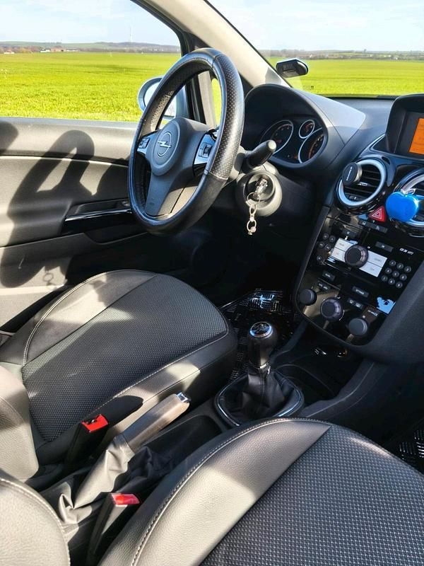 Gebraucht Opel Corsa S 80 PS (58 kW) 2007 Silber Kleinwagen