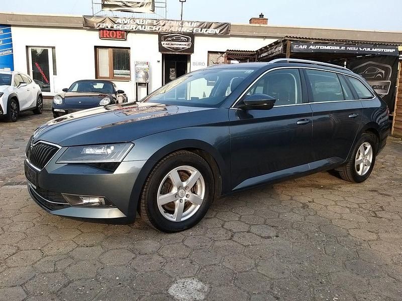 Gebraucht Skoda Superb Style 120 PS (88 kW) 2016 Grau Kombi