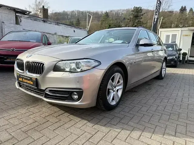 Gebraucht BMW 525 Sport Line 218 PS (160 kW) 2014 Silber Kombi
