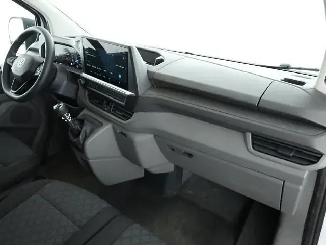 Gebraucht VW T7 S 110 PS (80 kW) 2025 Weiß Van
