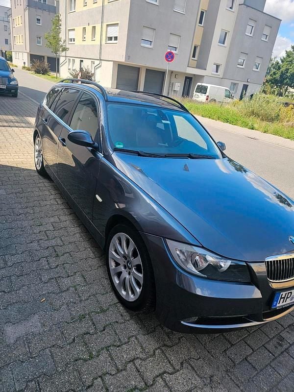 Grau Gebraucht 2008 BMW 330 Kombi | 8.999 € (Guter Preis) - Bild 1/4