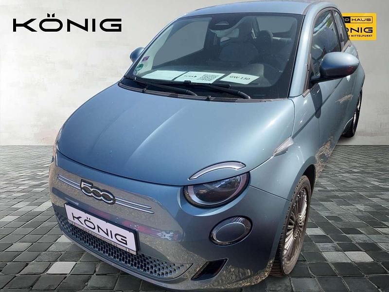 Eis blau (58b) Gebraucht 2021 Fiat 500e Icon Limousine | 17.989 € (Fairer Preis) - Bild 1/4