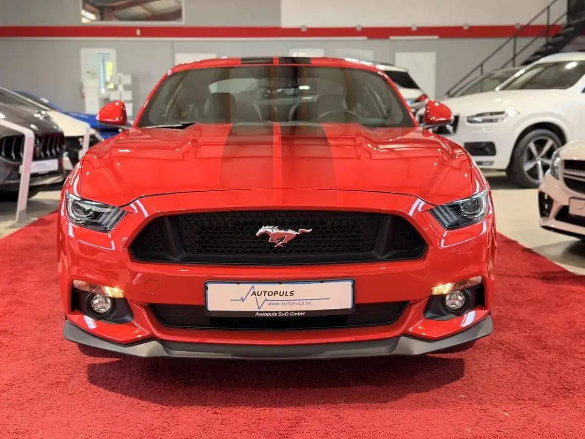 Gebraucht Ford Mustang GT Fastback 421 PS (309 kW) 2017 Racerot Coupé
