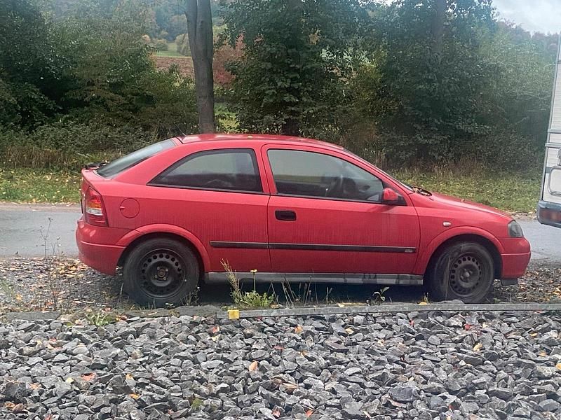 Gebraucht Opel Astra 75 PS (55 kW) 1999 Rot Coupé