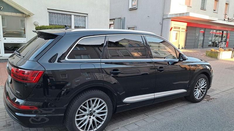 Gebraucht Audi Q7 Comfort 272 PS (200 kW) 2019 Schwarz SUV