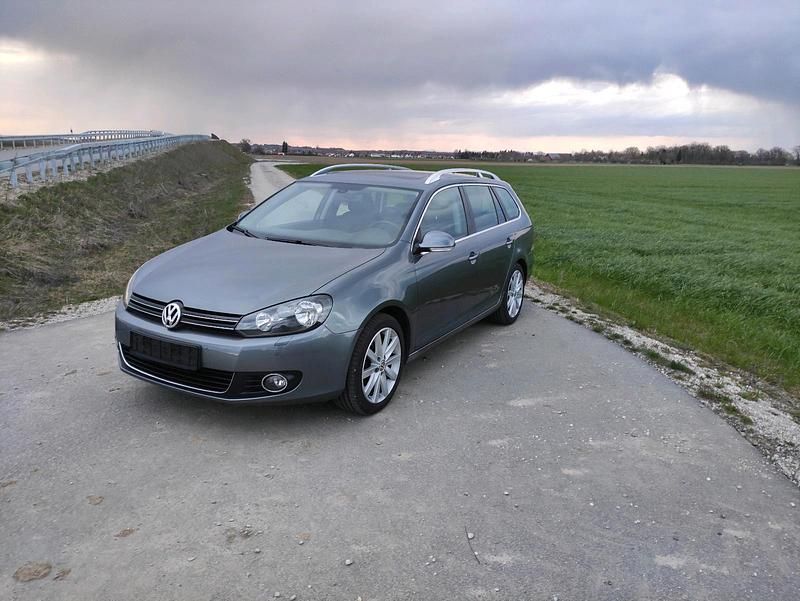Gebraucht VW Golf VII 140 PS (102 kW) 2012 Grau Kombi