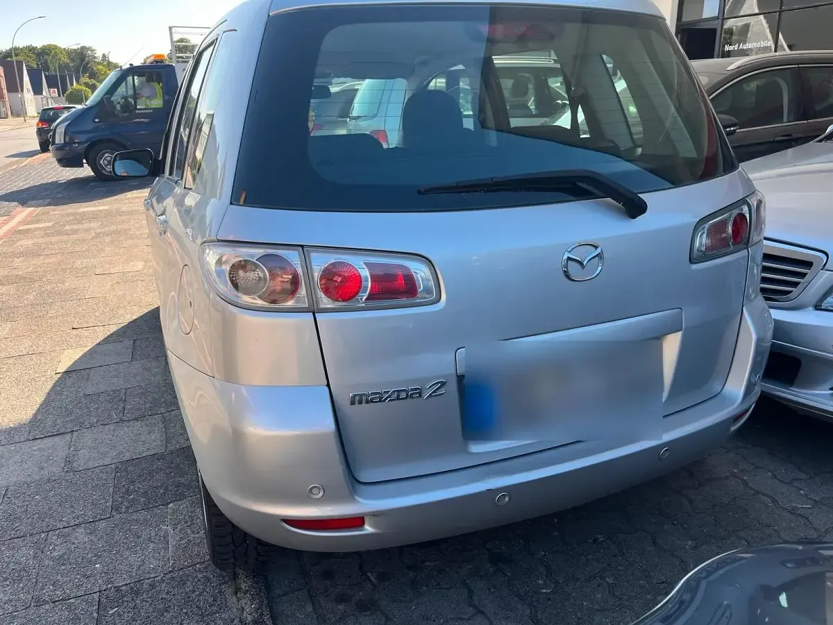 Gebraucht Mazda 2 80 PS (58 kW) 2006 Silber Kleinwagen