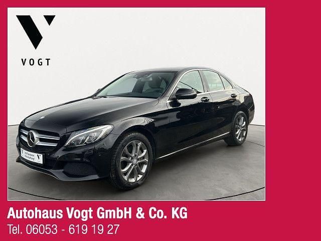 Gebraucht Mercedes C250 Avantgarde 211 PS (155 kW) 2016 Obsidioan black Limousine