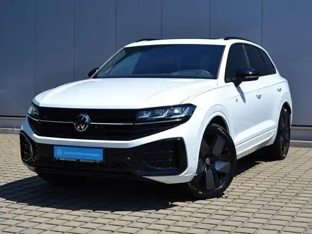 Gebraucht VW Touareg Style 286 PS (210 kW) 2025 Oryxweiß perlmutteffekt SUV