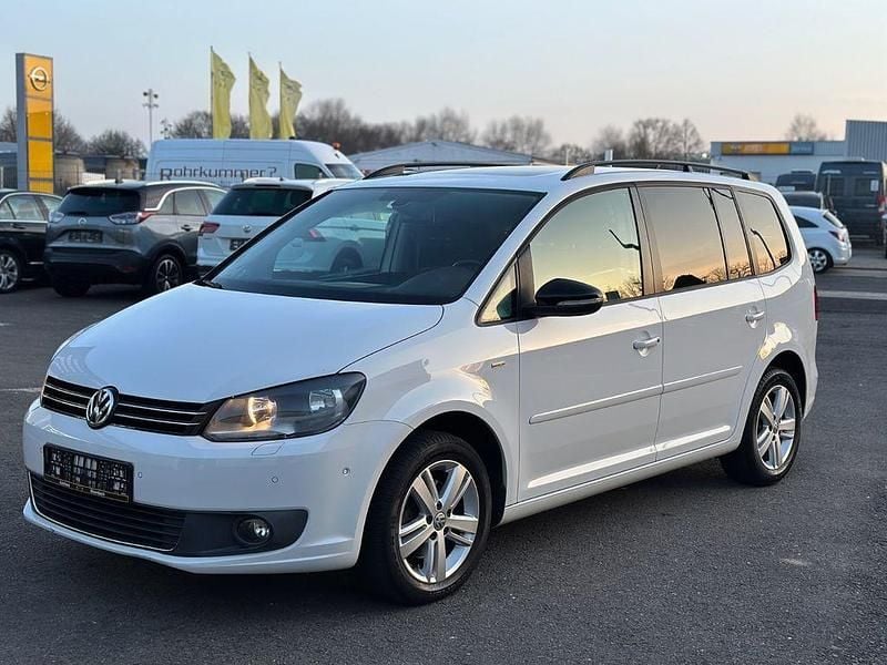 Gebraucht VW Touran Match 105 PS (77 kW) 2013 Weiß Van / Kleinbus