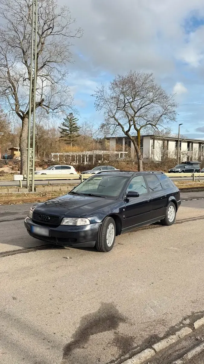Gebraucht Audi A4 150 PS (110 kW) 1997 Blau Kombi