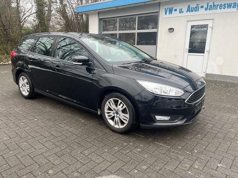 Schwarz Gebraucht 2018 Ford Focus Business Edition Limousine | 6.950 € (Superpreis) - Bild 1/4