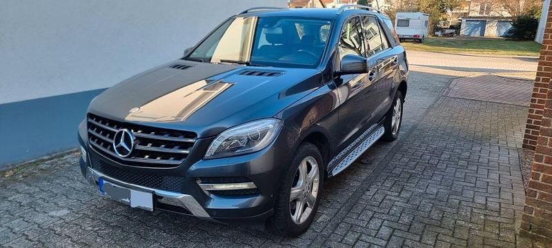 Gebraucht Mercedes ML250 204 PS (150 kW) 2014 Grau SUV
