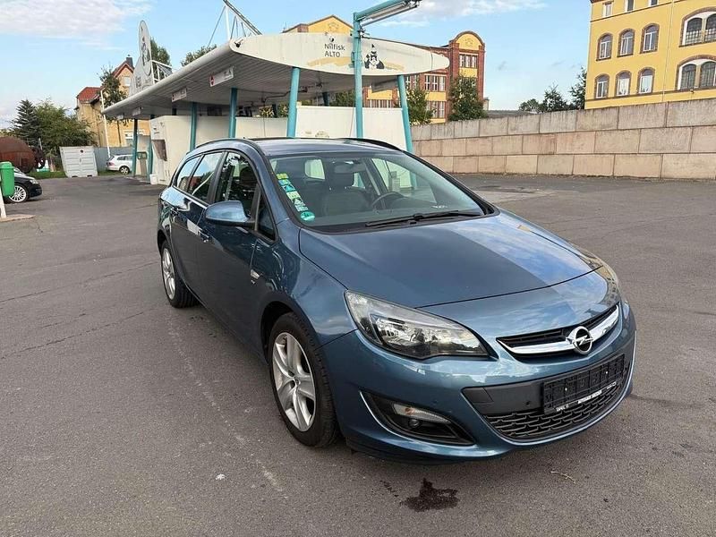 Gebraucht Opel Astra Energy 140 PS (102 kW) 2014 Blau Kombi