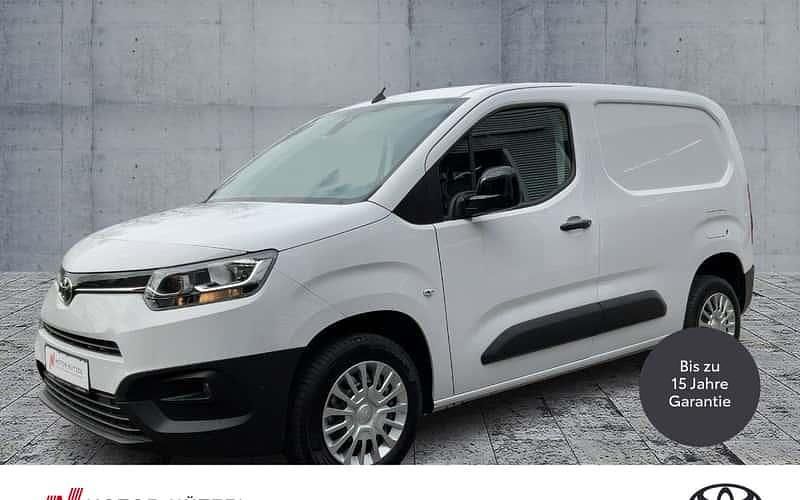 Icy white uni Gebraucht 2024 Toyota Proace City Van | 24.490 € (Superpreis) - Bild 1/4