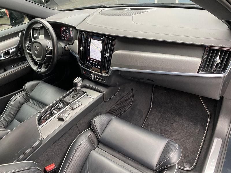 Second-hand Volvo V90 R-Design 190 CP (139 kW) 2020 Gri Break