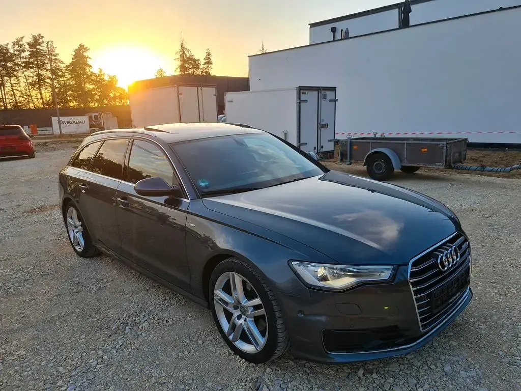 Gebraucht Audi A6 Performance 190 PS (139 kW) 2015 Grau Kombi