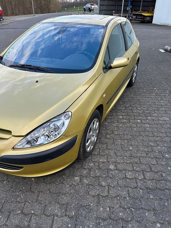 Gebraucht Peugeot 307 108 PS (79 kW) 2004 Gold Kleinwagen