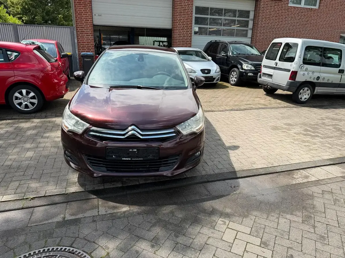 Gebraucht Citroën C4 120 PS (88 kW) 2011 Braun Kleinwagen