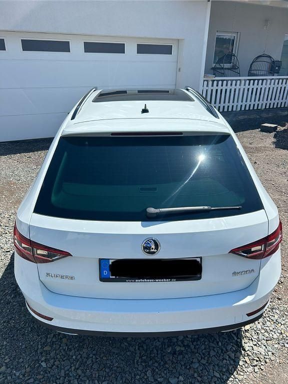 Gebraucht Skoda Superb SportLine 220 PS (161 kW) 2017 Weiß Kombi
