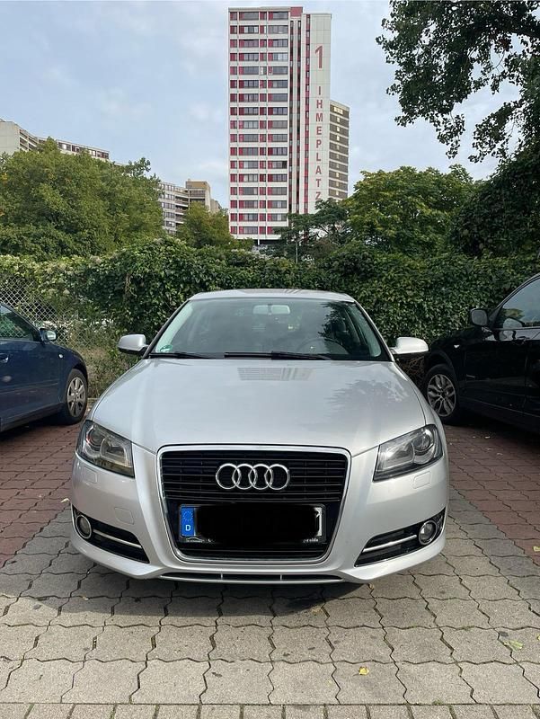 Silber Gebraucht 2011 Audi A3 Limousine | 5.900 € (Fairer Preis) - Bild 1/4
