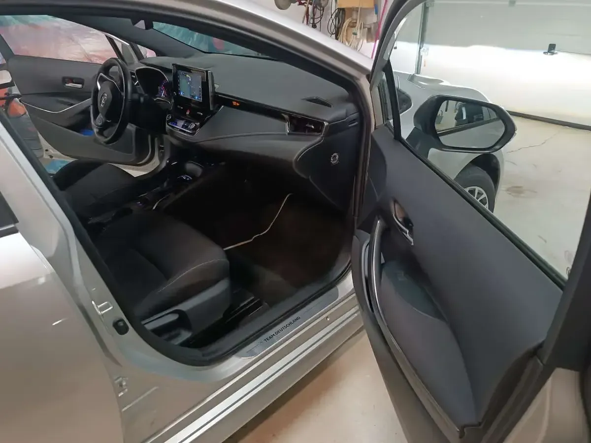 Gebraucht Toyota Corolla Hybrid 98 PS (72 kW) 2023 Grau Kleinwagen