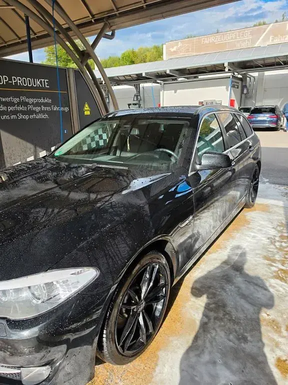 Gebraucht BMW 520 184 PS (135 kW) 2012 Schwarz Limousine