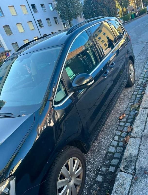 Gebraucht VW Sharan Business 150 PS (110 kW) 2016 Blau Van / Kleinbus
