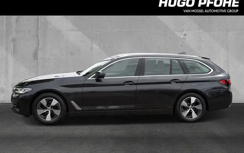 Gebraucht BMW 520 Performance 190 PS (139 kW) 2022 Grau Kombi