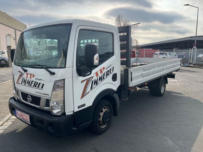 Weiß Gebraucht 2014 Nissan Cabstar Abholung | 12.600 € - Bild 1/4
