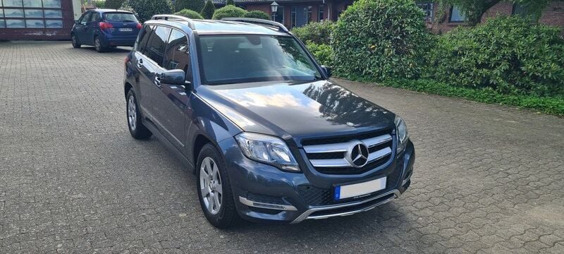 Grau Gebraucht 2014 Mercedes GLK200 SUV | 15.975 € (Etwas zu teuer) - Bild 1/4