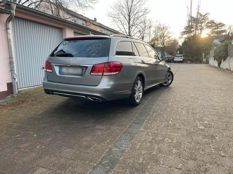 Usata Mercedes E350 252 CV (185 kW) 2013 Grigio Station wagon