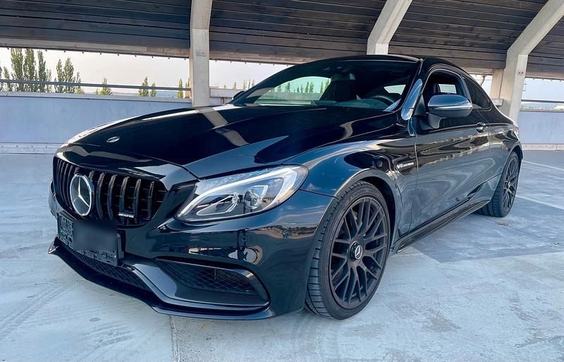 Schwarz Gebraucht 2017 Mercedes C63 AMG AMG Coupé | 45.900 € (Fairer Preis) - Bild 1/4