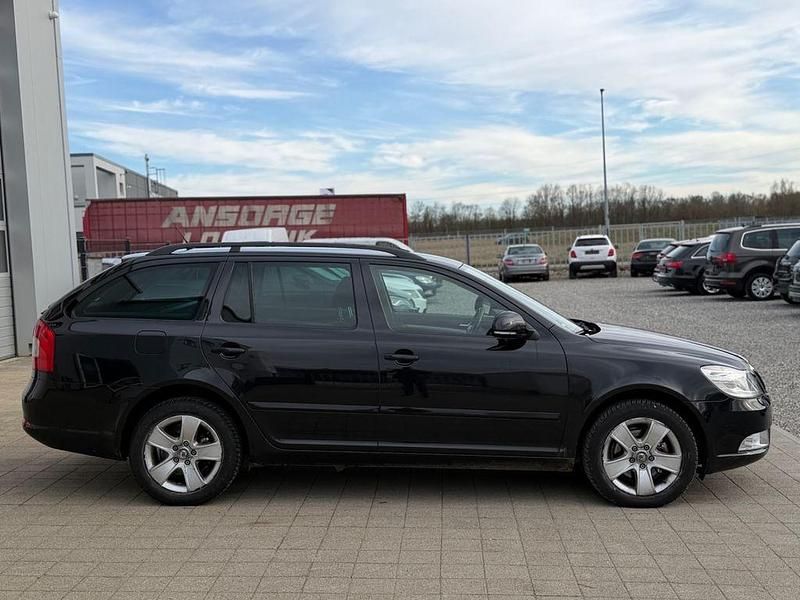 Gebraucht Skoda Octavia Elegance 160 PS (117 kW) 2010 Schwarz Kombi