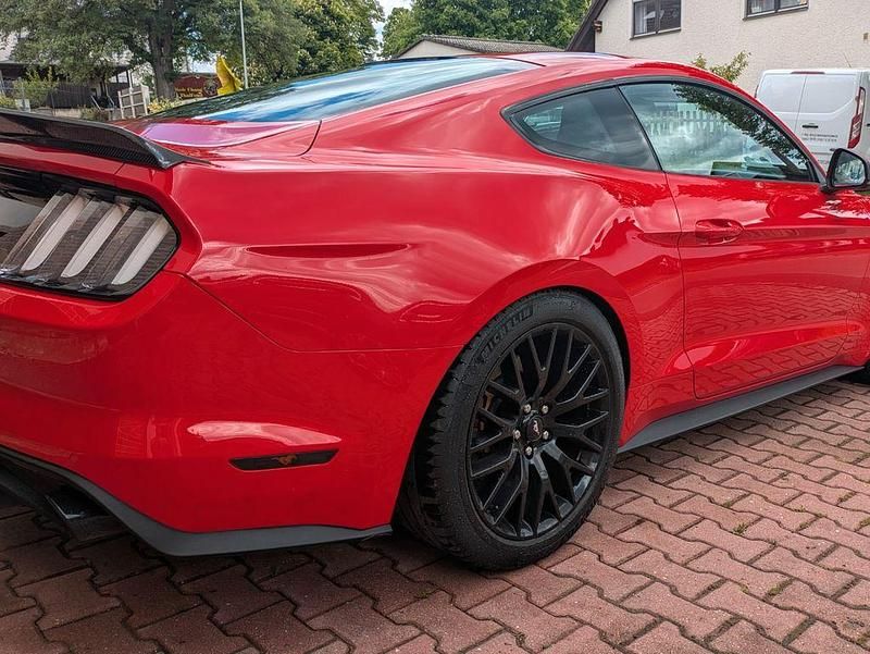 Gebraucht Ford Mustang GT 421 PS (309 kW) 2017 Rot Coupé