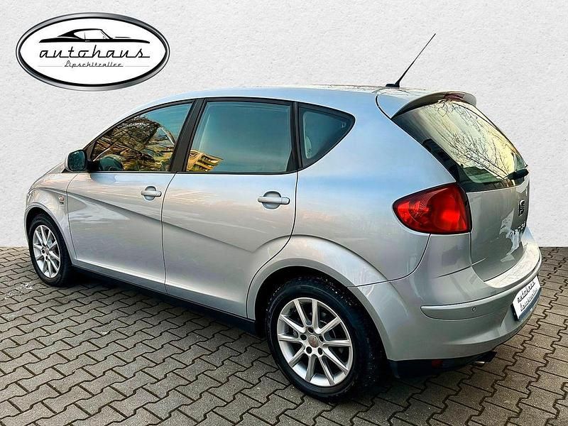 Gebraucht Seat Altea Stylance 160 PS (117 kW) 2011 Silber Limousine