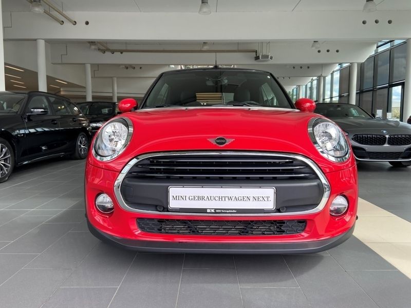 Gebraucht Mini One Cabriolet Pepper 102 PS (75 kW) 2019 Rot Cabrio
