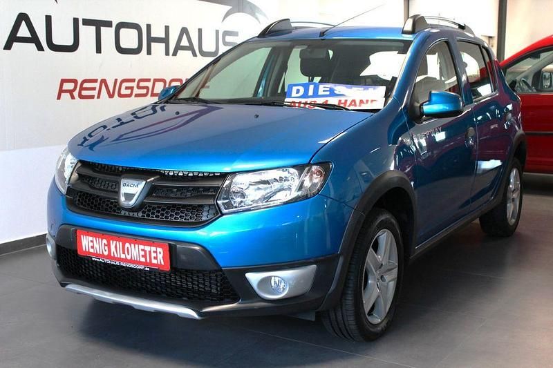 Blau Gebraucht 2013 Dacia Sandero Ambiance Kleinwagen | 6.990 € (Etwas zu teuer) - Bild 1/4